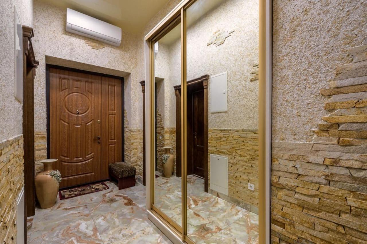 Kyivska Apartments Lviv Luaran gambar