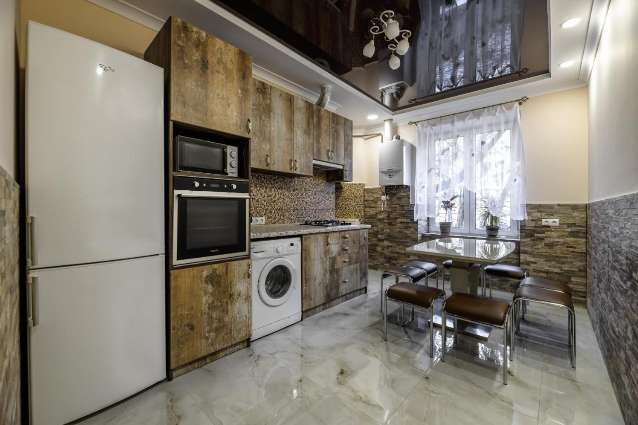 Kyivska Apartments Lviv Luaran gambar